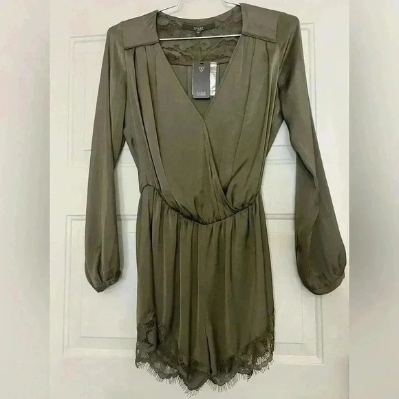 Guess green new romper size s with tags - Picture 3 of 10